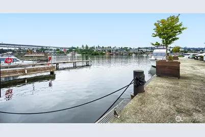 2309 N Northlake Way #16, Seattle, WA 98103 - Photo 1