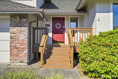 10704 44th Avenue SE, Everett, WA 98208 - Photo 2