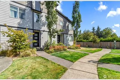 3230 148th Street SW #B2, Lynnwood, WA 98087 - Photo 2