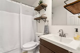 3406 W Government Way, Seattle, WA 98199 - Photo 18