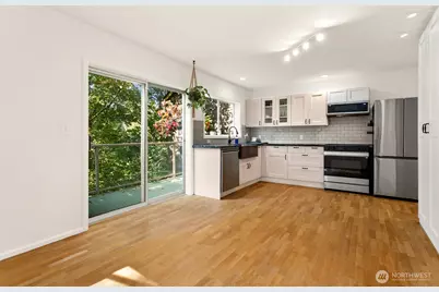 3406 W Government Way #3, Seattle, WA 98199 - Photo 2