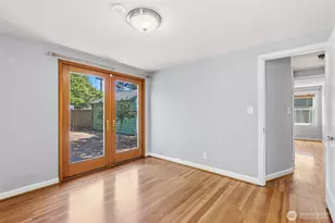 346 N 102nd St, Seattle, WA 98133 - Photo 16