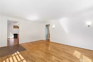 346 N 102nd St, Seattle, WA 98133 - Photo 8