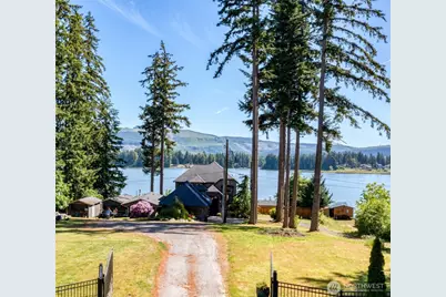 15718 Scenic Shores Drive SE, Yelm, WA 98597 - Photo 2