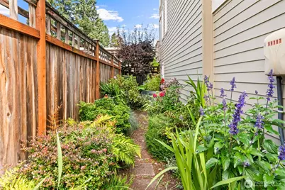 7803 218 Street SW #D, Edmonds, WA 98026 - Photo 32