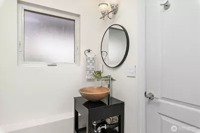 2035 West Lake Sammamish Parkway SE, Bellevue, WA 98008 - Photo 12