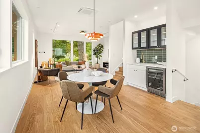 536 W Barrett Street, Seattle, WA 98109 - Photo 8