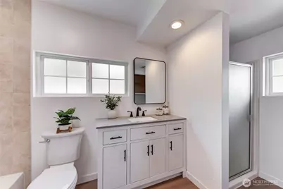 8183 NE 165th Street, Kenmore, WA 98028 - Photo 12