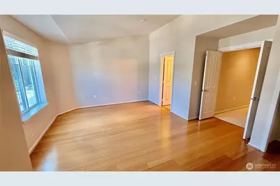 5583 Lakemont Blvd SE #1603, Bellevue, WA 98006 - Photo 6