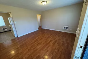 352 28th Ave, Longview, WA 98632 - Photo 2
