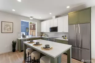 8037 Wallingford Ave N, Seattle, WA 98103 - Photo 6