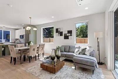 8037 Wallingford Avenue N #C, Seattle, WA 98103 - Photo 12