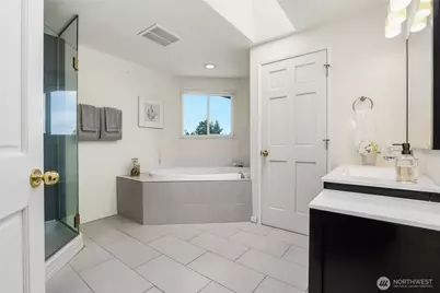 8808 NE 14th Street, Clyde Hill, WA 98004 - Photo 20