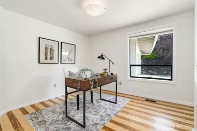 8808 NE 14th Street, Clyde Hill, WA 98004 - Photo 16