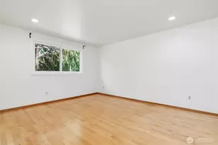8808 NE 14th St, Clyde Hill, WA 98004 - Photo 22