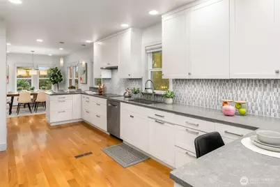 3058 38th Avenue SW, Seattle, WA 98126 - Photo 14