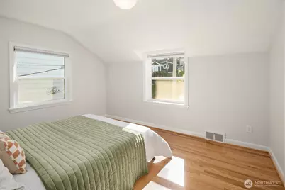 7346 19th Avenue NE, Seattle, WA 98115 - Photo 24