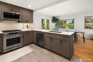 7346 19th Ave NE, Seattle, WA 98115 - Photo 12