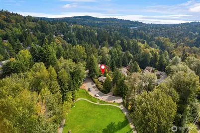 13233 SE 51st Place, Bellevue, WA 98006 - Photo 6