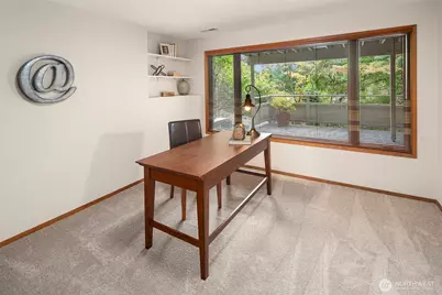13233 SE 51st Place, Bellevue, WA 98006 - Photo 32