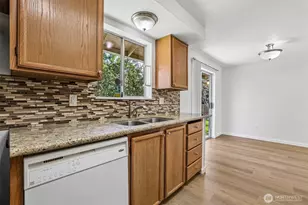 1643 S 245th Pl, Des Moines, WA 98198 - Photo 14