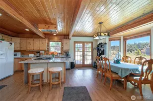 114 Blackberry Ln, Port Angeles, WA 98362 - Photo 14