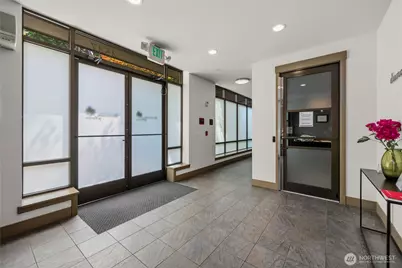 4547 8th Avenue NE #504, Seattle, WA 98105 - Photo 26
