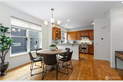 620 Lake Washington Boulevard E, Seattle, WA 98112 - Photo 4