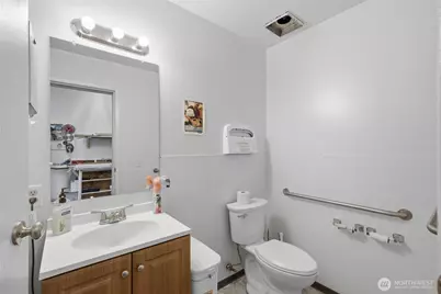 11520 Northup Way, Bellevue, WA 98004 - Photo 20