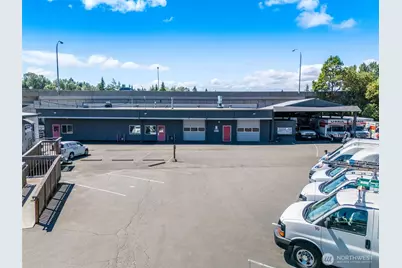 11520 Northup Way, Bellevue, WA 98004 - Photo 2