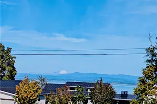 1890 Cascade View Dr, Camano Island, WA 98282 - Photo 2