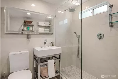 10303 15th Avenue NE, Seattle, WA 98125 - Photo 14