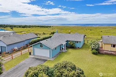 19407 K Place, Long Beach, WA 98631 - Photo 4
