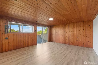 2485 Beach Drive E, Port Orchard, WA 98366 - Photo 32