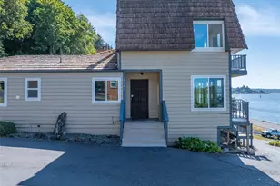 2485 Beach Dr E, Port Orchard, WA 98366 - Photo 2