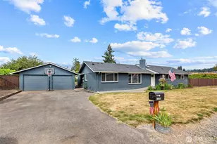 11005 Morningside Dr E, Puyallup, WA 98372 - Photo 2