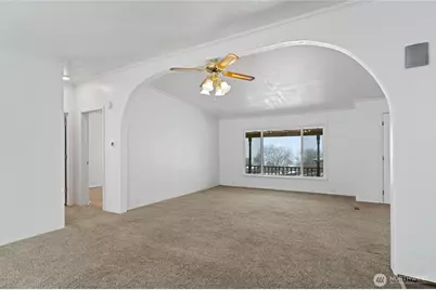 42 31st Street NE, East Wenatchee, WA 98802 - Photo 4