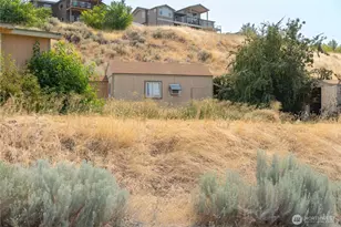 42 31st St NE, East Wenatchee, WA 98802 - Photo 14