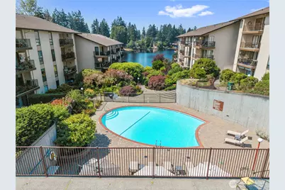 13229 Linden Avenue N #507B, Seattle, WA 98133 - Photo 2