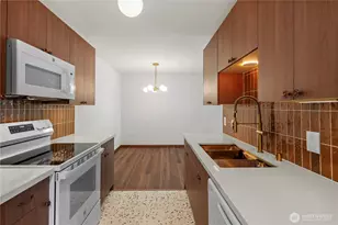 13229 Linden Ave N, Seattle, WA 98133 - Photo 8