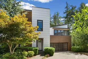1073 Pine Crest Cir NE, Issaquah, WA 98029 - Photo 1