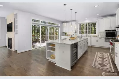 1073 Pine Crest Circle NE, Issaquah, WA 98029 - Photo 6