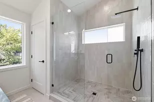 2726 NE Blakeley St, Seattle, WA 98105 - Photo 26