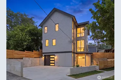 2726 NE Blakeley Street, Seattle, WA 98105 - Photo 1