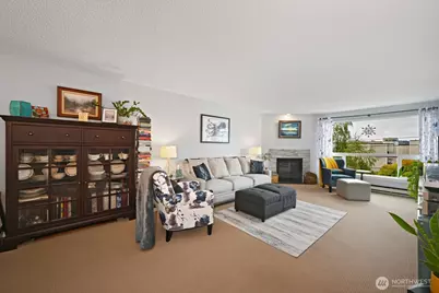 9416 1st Avenue NE #419, Seattle, WA 98115 - Photo 4