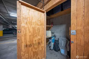 9416 1st Ave NE, Seattle, WA 98115 - Photo 32