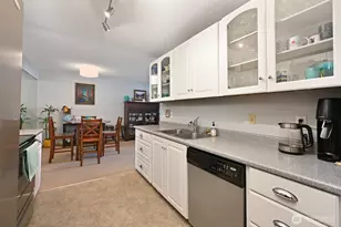 9416 1st Ave NE, Seattle, WA 98115 - Photo 12