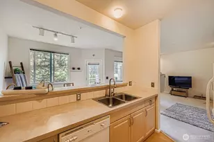13000 Admiralty Way, Everett, WA 98204 - Photo 14