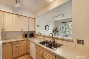 13000 Admiralty Way, Everett, WA 98204 - Photo 12