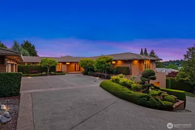 8635 NE 19th Place, Clyde Hill, WA 98004 - Photo 2